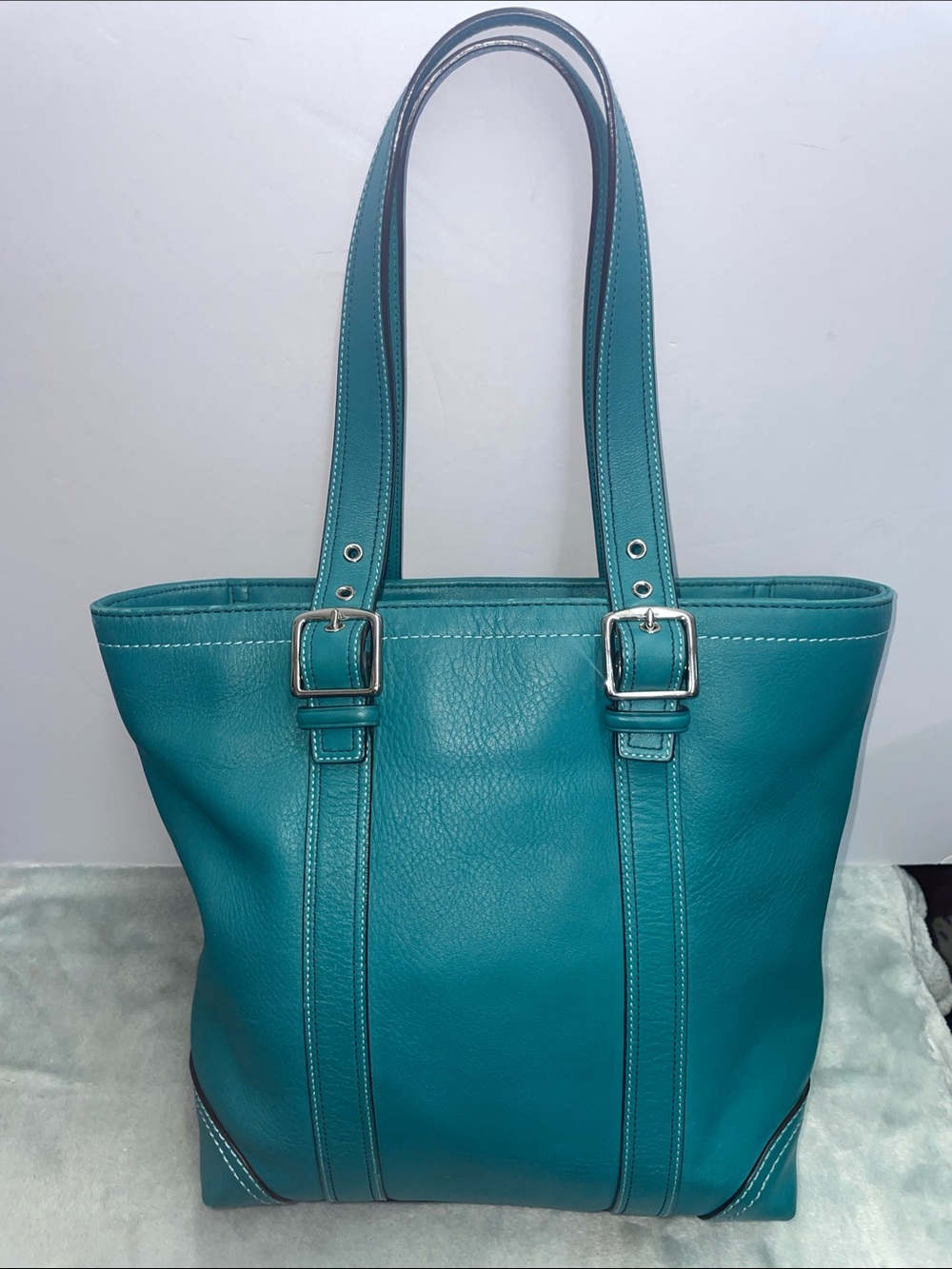 Vintage Coach ‘Hampton’ Shoulder Bag - Picture 2 of 15